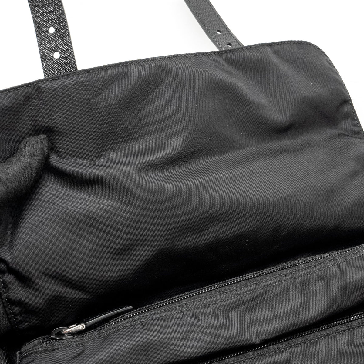 MESSENGER BAG RE-NYLON BLACK SHW
